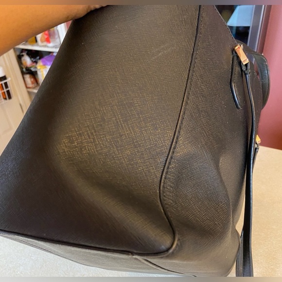 TORCH BURCH Small Robinson Black Saffiano Leather Tote Bag, GUC - Picture 7 of 16